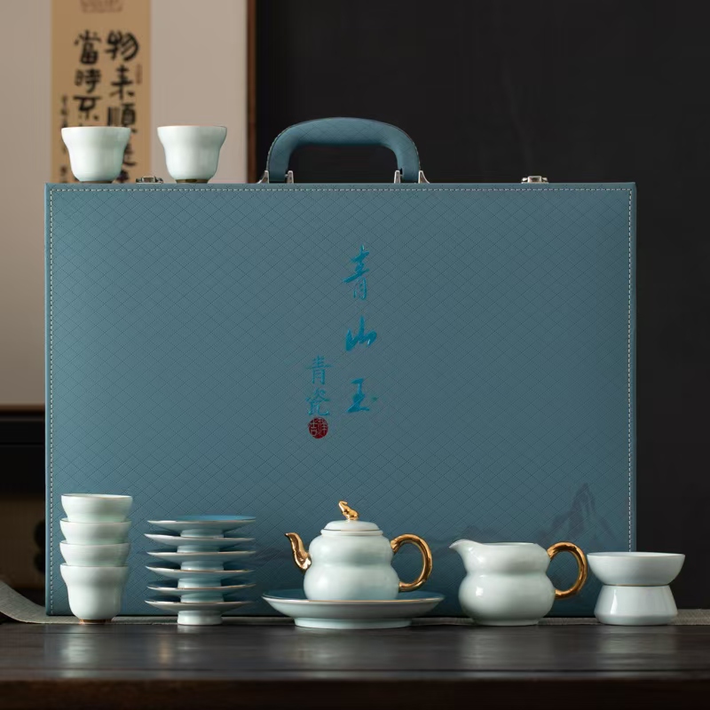 鹏翼青山玉福禄同行描金17头茶具