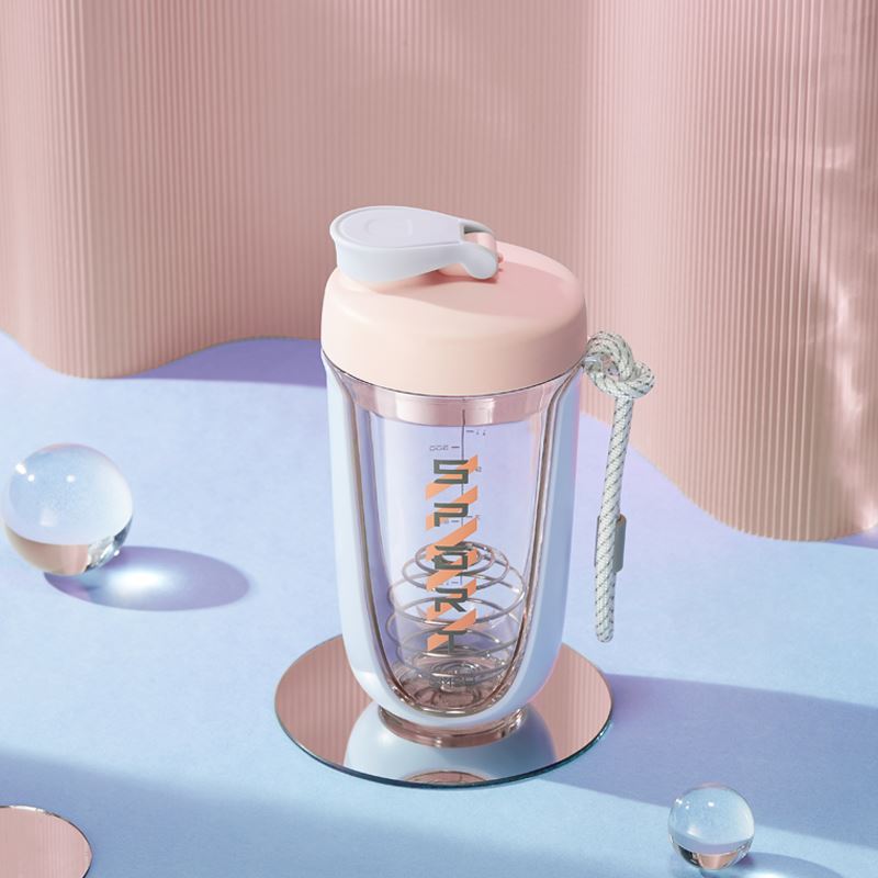 CMSH草莓生活2023年爆款运动摇摇杯